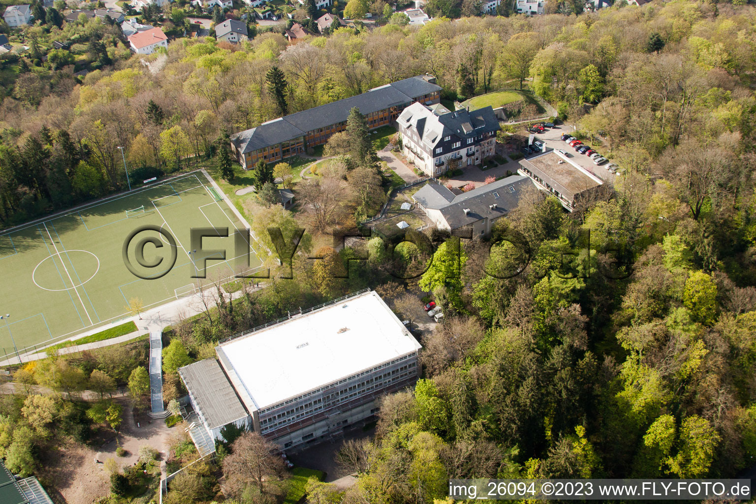 Durlach, Sportschule Schöneck hinterm Turmberg in Karlsruhe im Bundesland Baden-Württemberg, Deutschland aus der Luft betrachtet