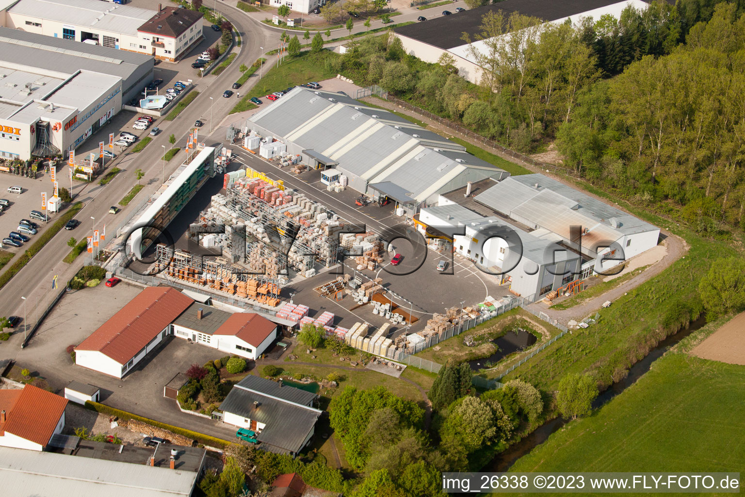 Schrägluftbild von Minderlachen, UNION Baustoffhandel im Ortsteil Minderslachen in Kandel im Bundesland Rheinland-Pfalz, Deutschland