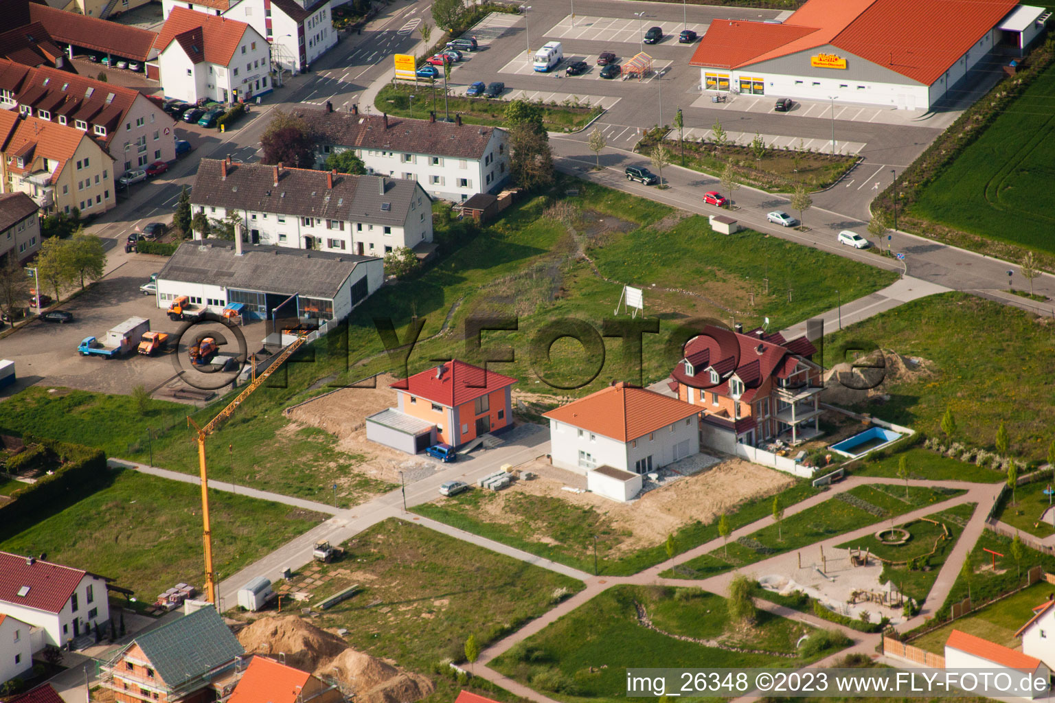 Kandel, Höhenweg im Bundesland Rheinland-Pfalz, Deutschland aus der Drohnenperspektive
