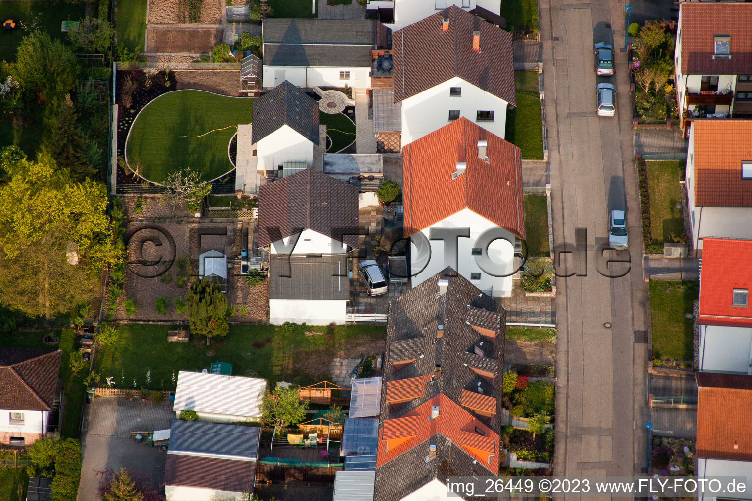 Luftbild von Hausgärten in der Rosenstr im Ortsteil Reichenbach in Waldbronn im Bundesland Baden-Württemberg, Deutschland