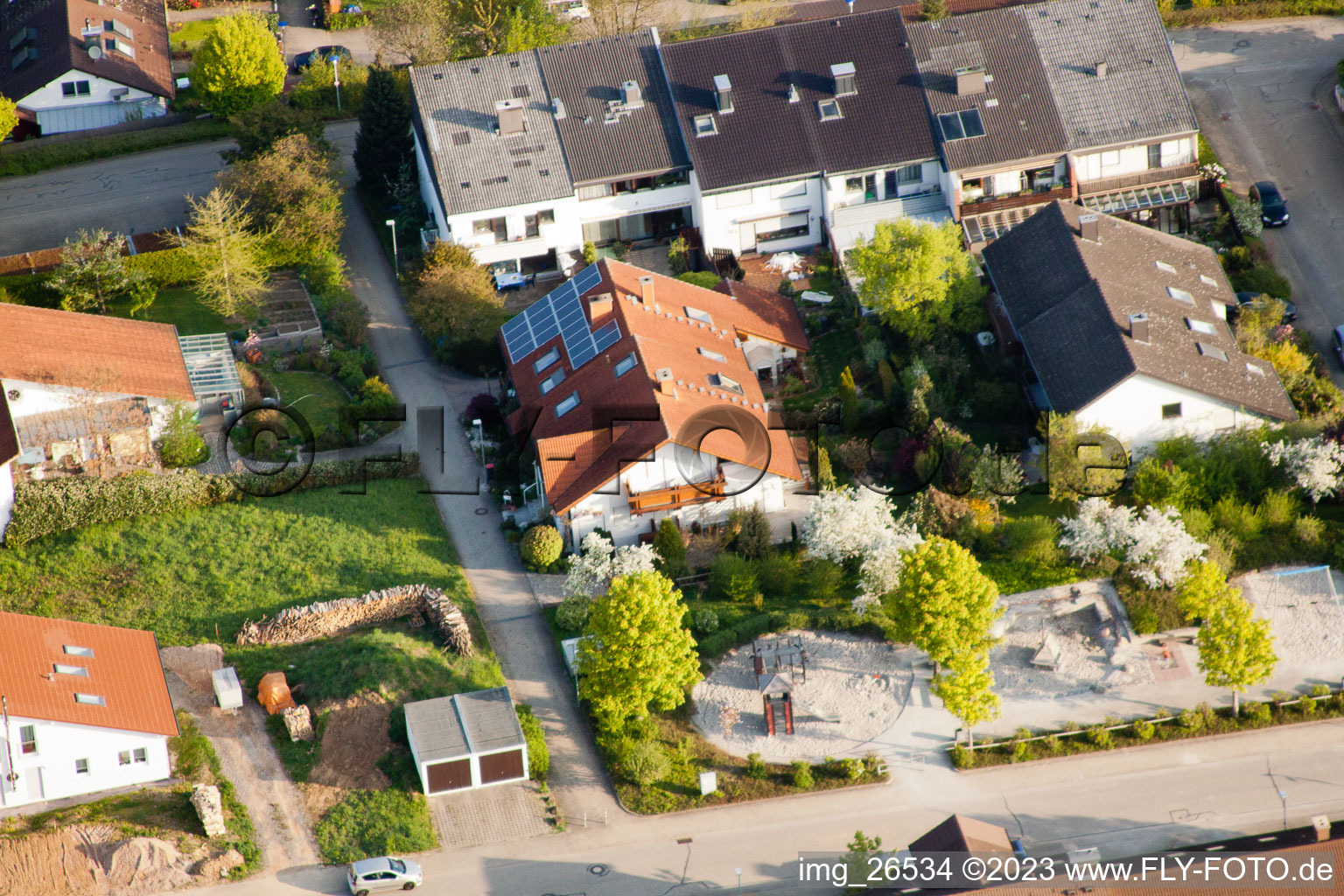 Drohnenaufname von Ortsteil Stupferich in Karlsruhe im Bundesland Baden-Württemberg, Deutschland