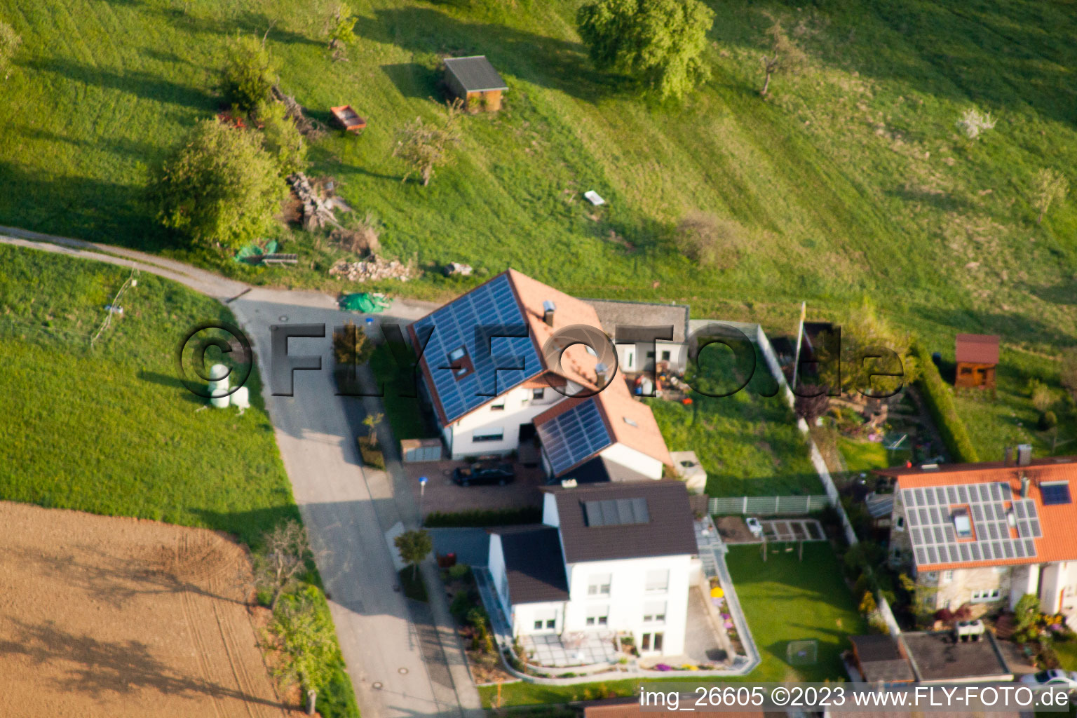 Ortsteil Stupferich in Karlsruhe im Bundesland Baden-Württemberg, Deutschland von der Drohne aus gesehen