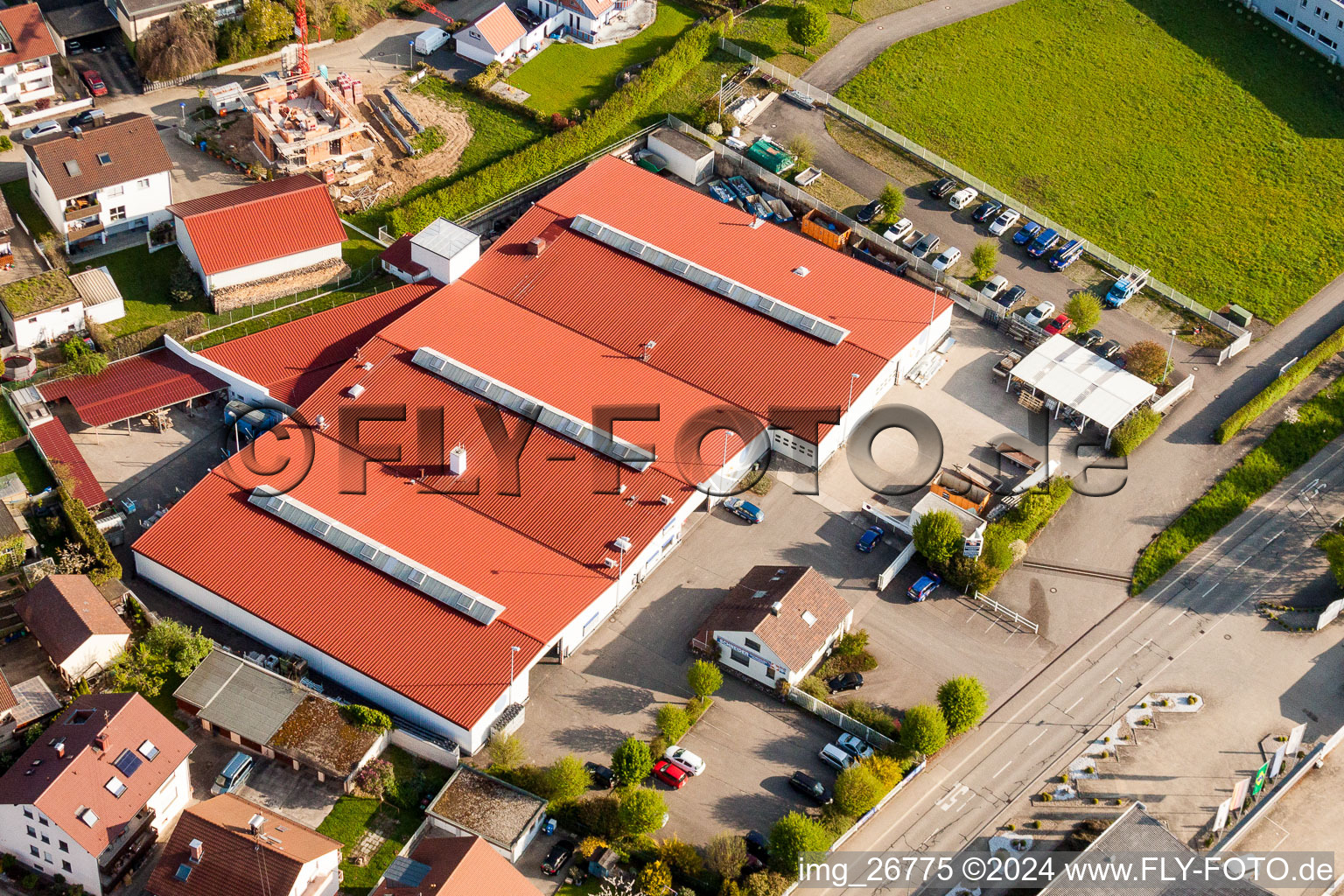 Luftaufnahme von Gebäude und Produktionshallen auf dem Werksgelände Vogelsitze GmbH in Stupferich in Karlsruhe im Bundesland Baden-Württemberg, Deutschland