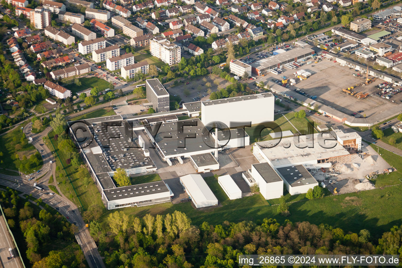 Luftaufnahme von Individual Solutions in Ettlingen im Bundesland Baden-Württemberg, Deutschland