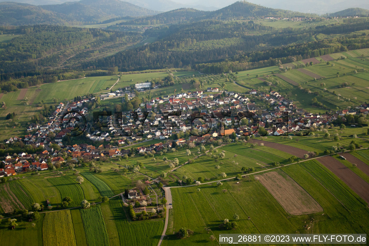 Ortsteil Völkersbach in Malsch im Bundesland Baden-Württemberg, Deutschland aus der Vogelperspektive