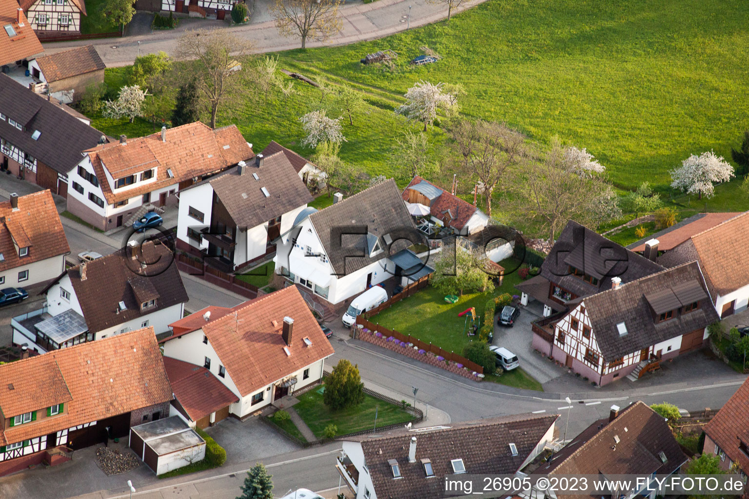 Drohnenaufname von Ortsteil Völkersbach in Malsch im Bundesland Baden-Württemberg, Deutschland