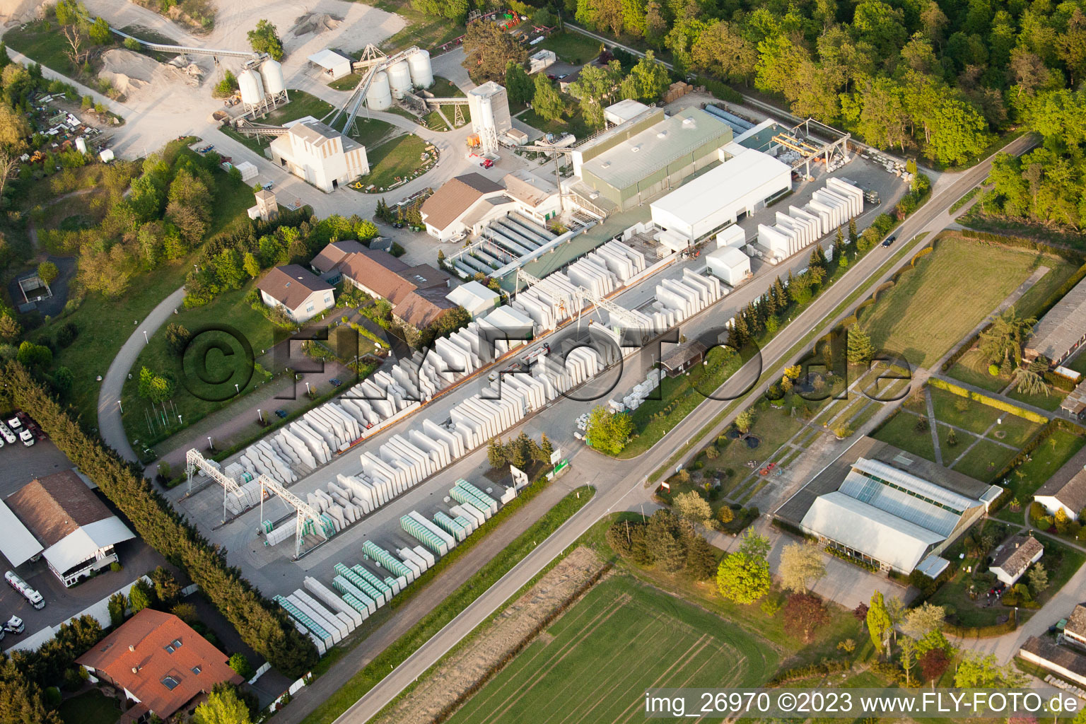 H+H Kalksandstein GmbH in Durmersheim im Bundesland Baden-Württemberg, Deutschland aus der Luft