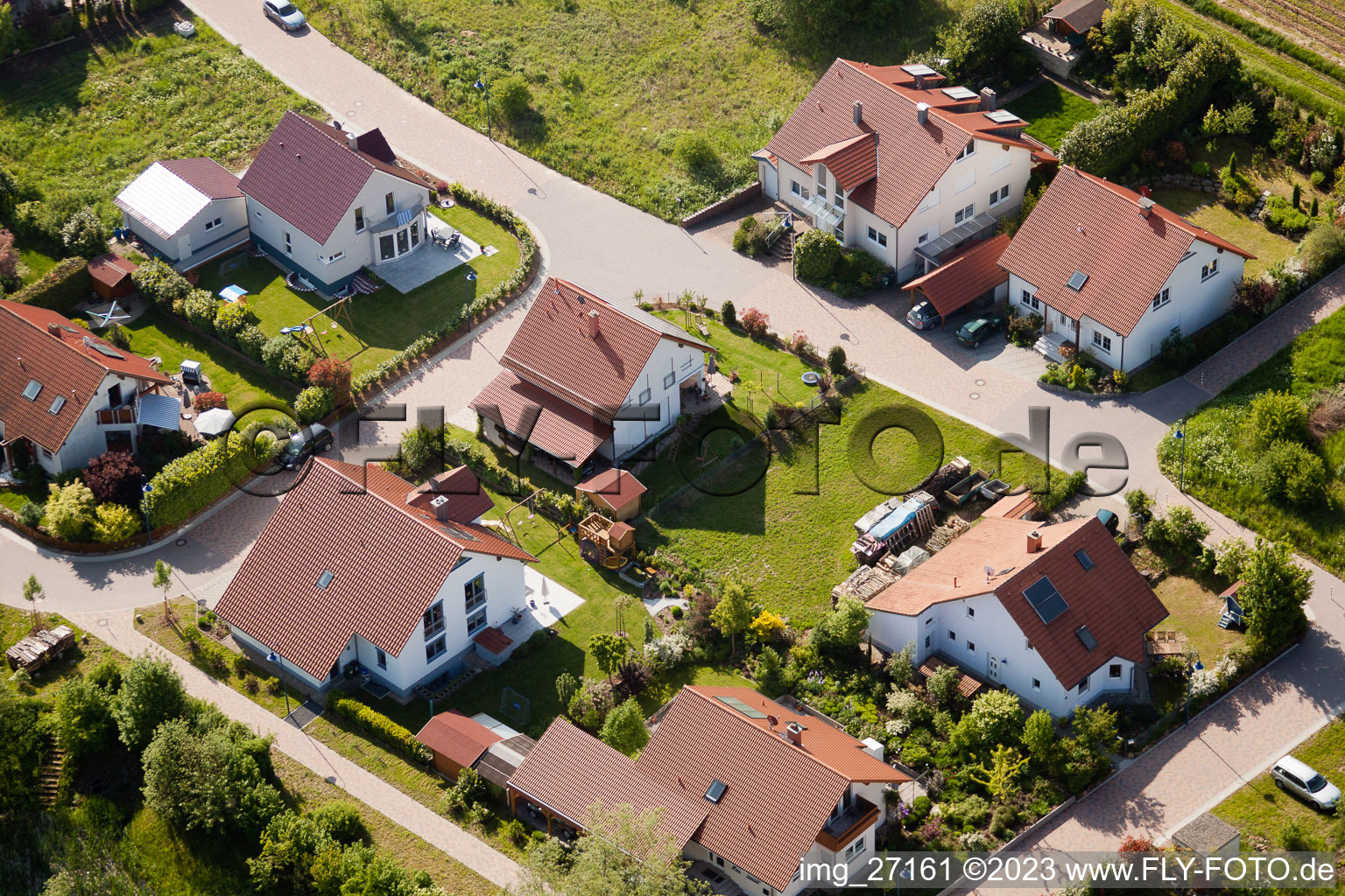 Drohnenbild von Ortsteil Mörzheim in Landau in der Pfalz im Bundesland Rheinland-Pfalz, Deutschland