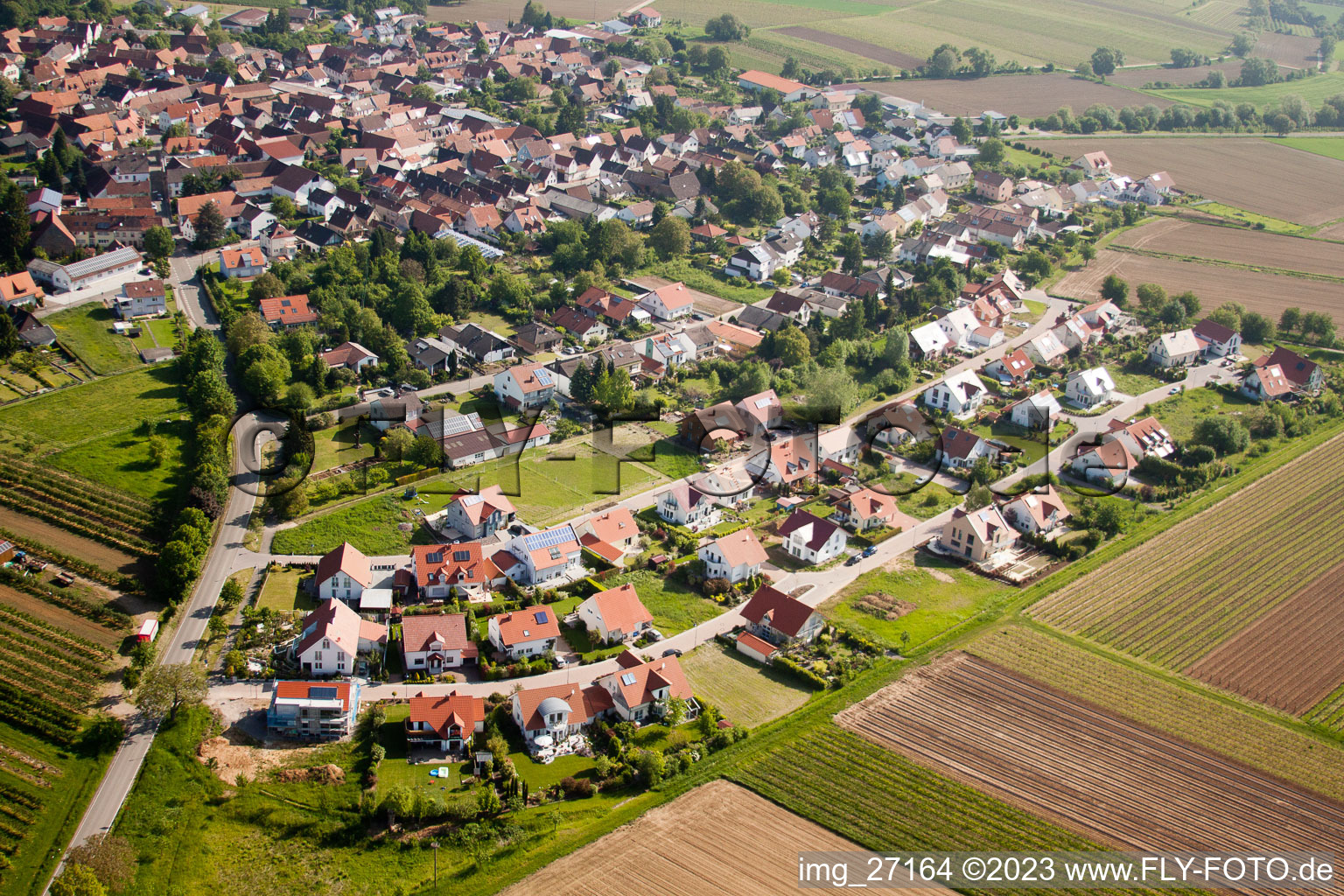 Ortsteil Mörzheim in Landau in der Pfalz im Bundesland Rheinland-Pfalz, Deutschland von der Drohne aus gesehen