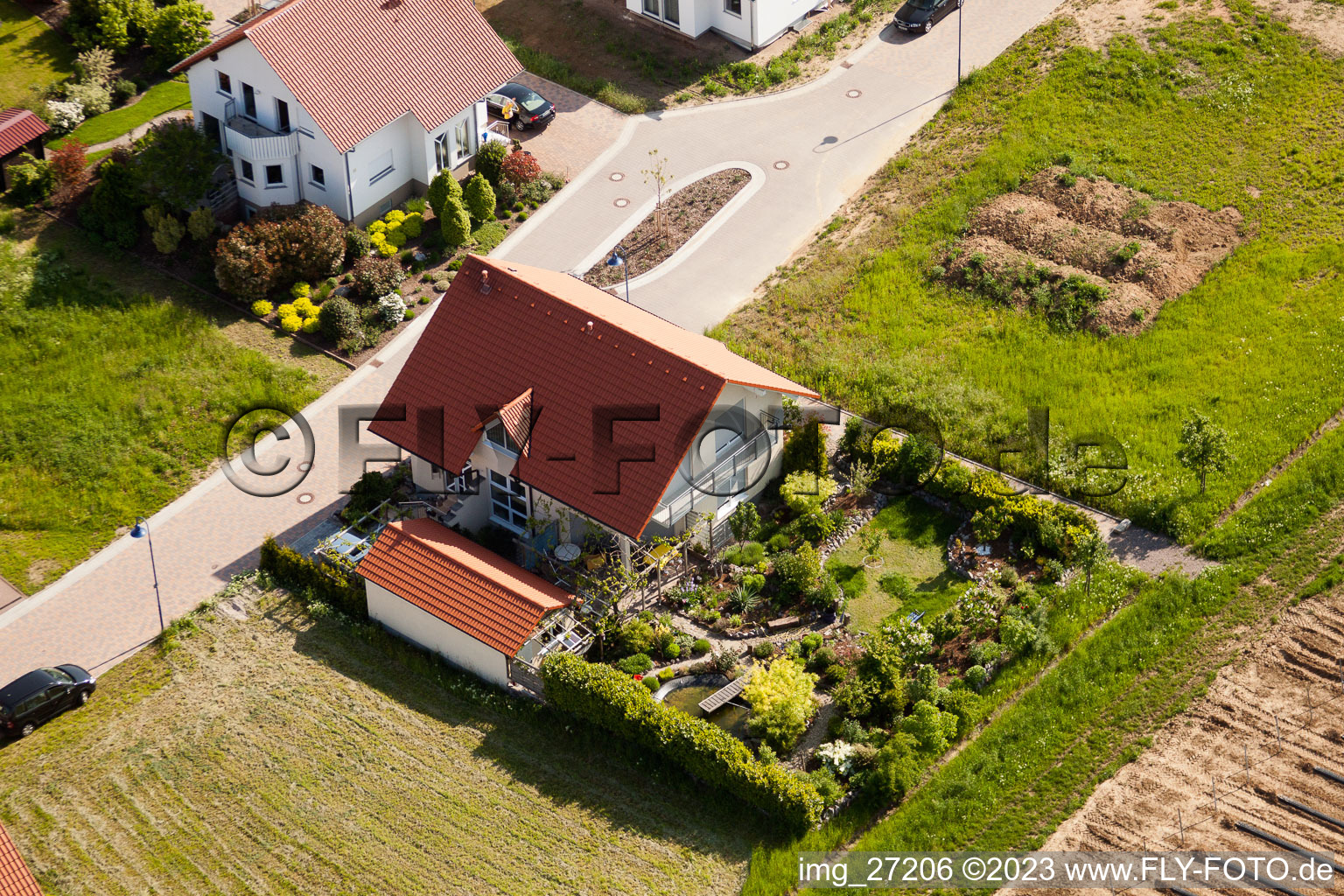 Ortsteil Mörzheim in Landau in der Pfalz im Bundesland Rheinland-Pfalz, Deutschland aus der Drohnenperspektive