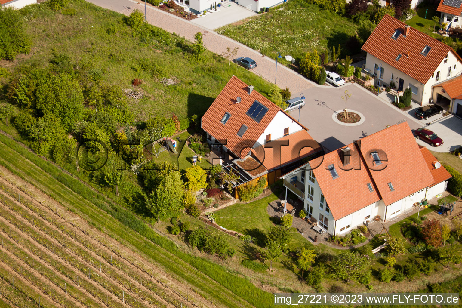 Drohnenbild von Ortsteil Mörzheim in Landau in der Pfalz im Bundesland Rheinland-Pfalz, Deutschland