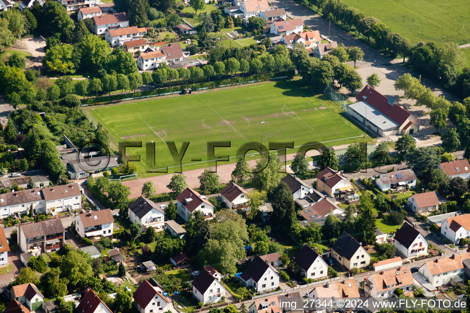 Ortsteil Queichheim in Landau in der Pfalz im Bundesland Rheinland-Pfalz, Deutschland von oben gesehen