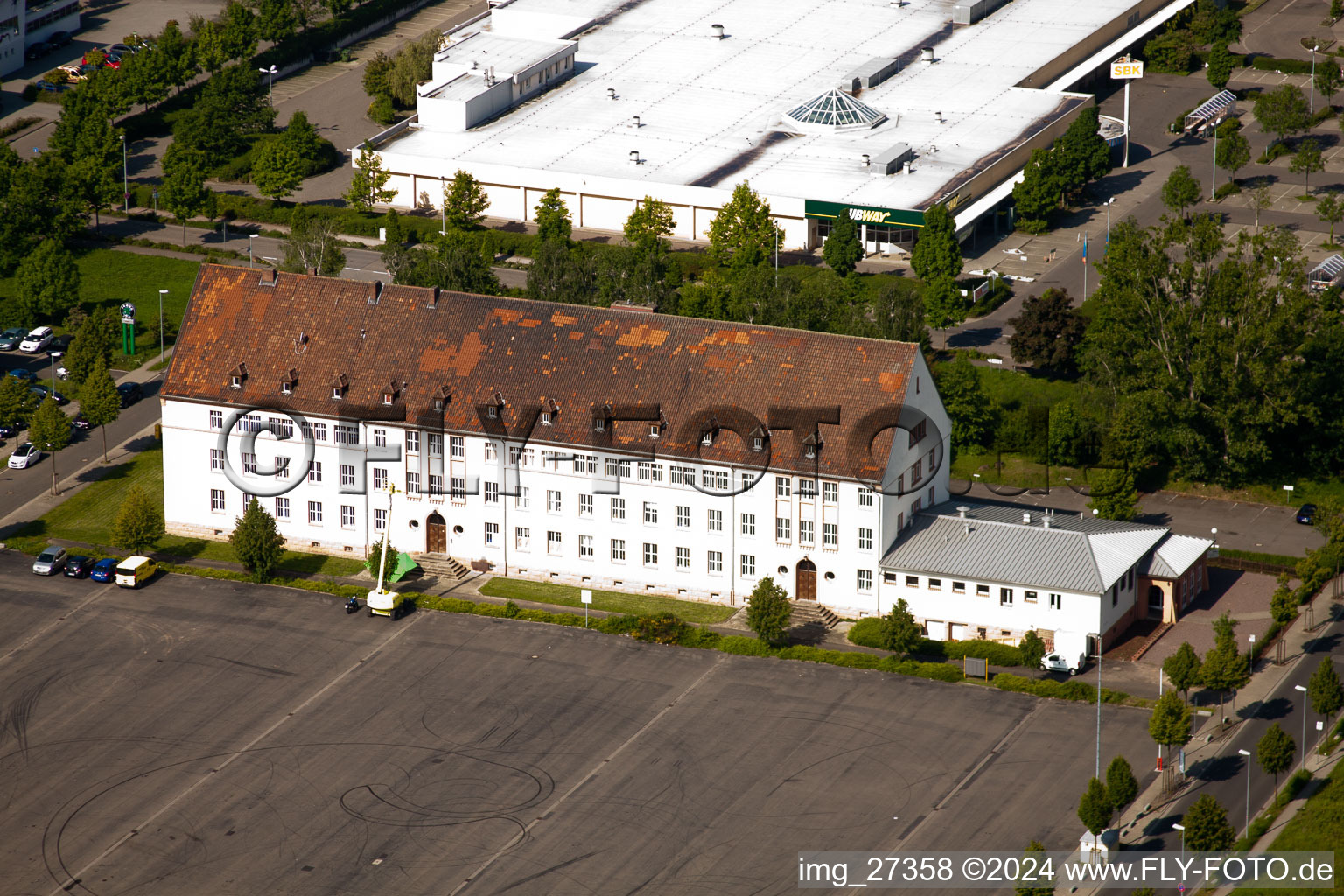Ortsteil Queichheim in Landau in der Pfalz im Bundesland Rheinland-Pfalz, Deutschland von der Drohne aus gesehen