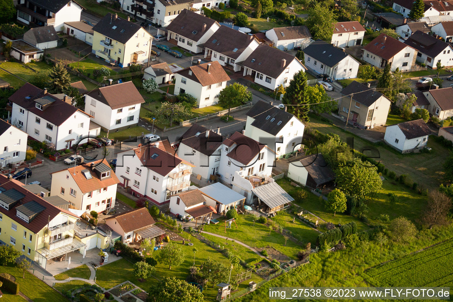 Luftaufnahme von Ortsteil Stupferich in Karlsruhe im Bundesland Baden-Württemberg, Deutschland