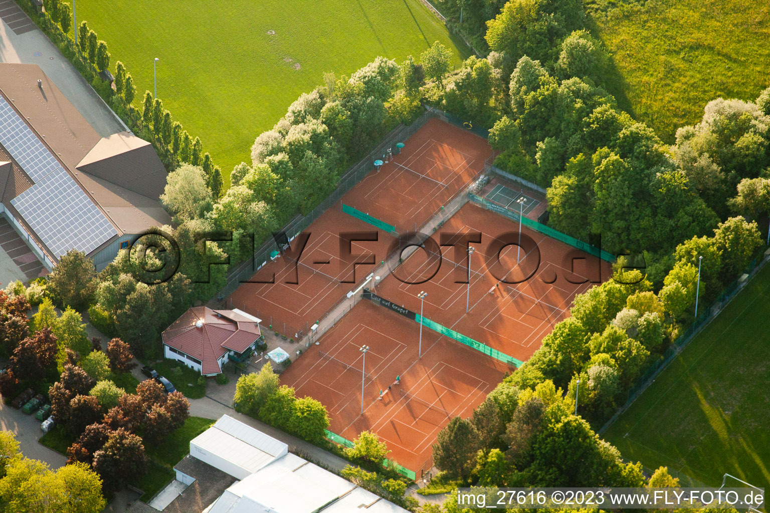Luftbild von Reichenbach, Tennisclub Waldbronn e. V im Ortsteil Busenbach im Bundesland Baden-Württemberg, Deutschland