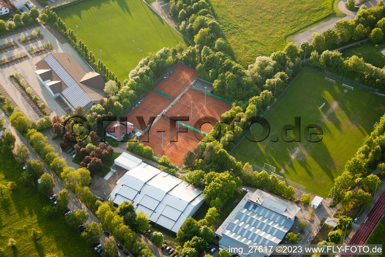 Luftaufnahme von Reichenbach, Tennisclub Waldbronn e. V im Ortsteil Busenbach im Bundesland Baden-Württemberg, Deutschland