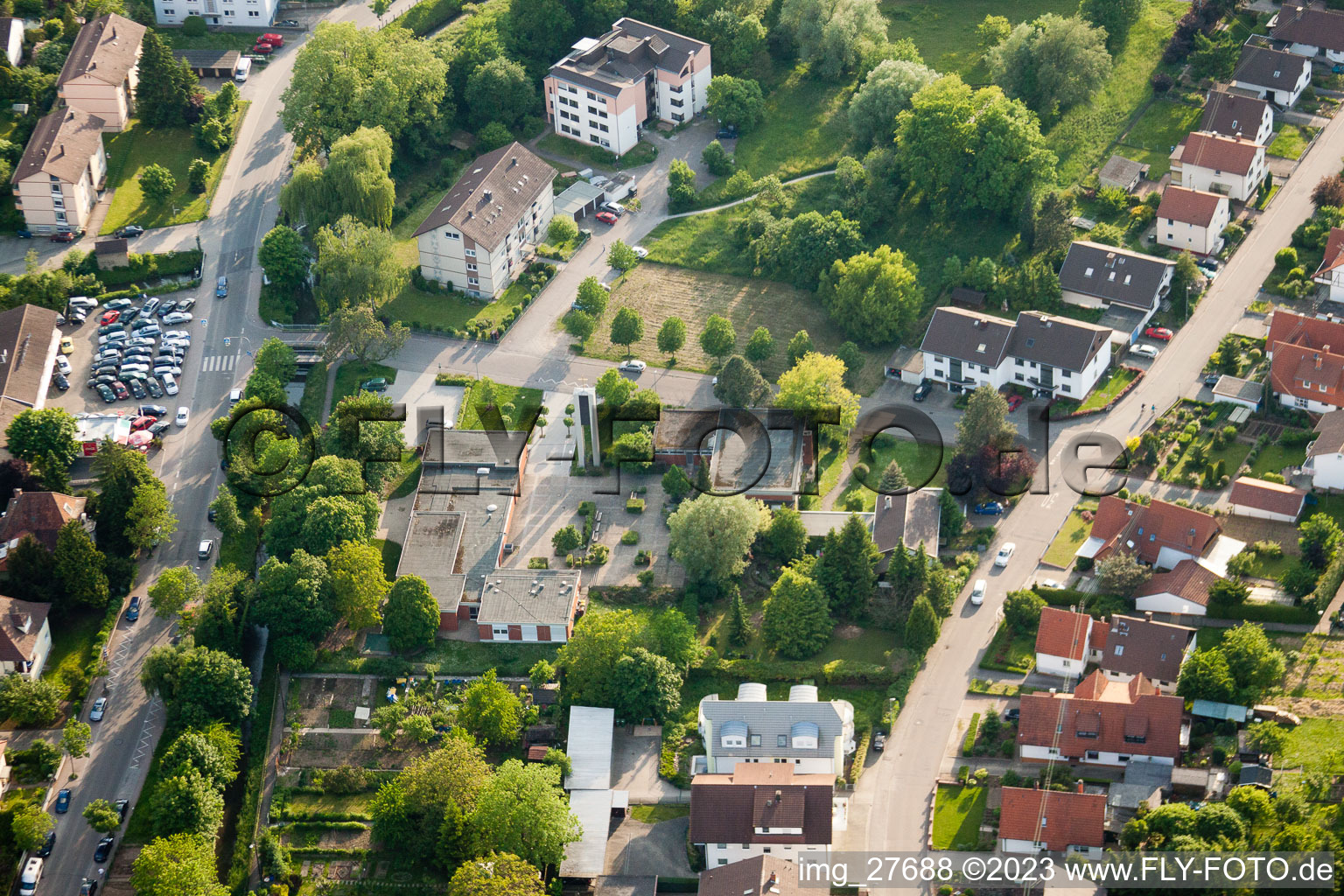 Christusgemeinde in Wiesloch im Bundesland Baden-Württemberg, Deutschland aus der Luft