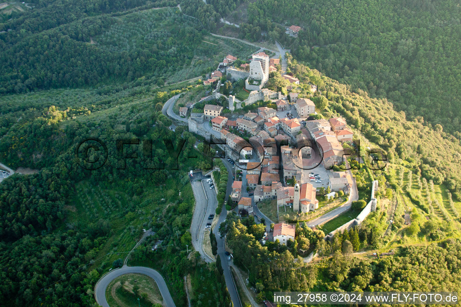 Luftbild von Civitella in Val di Chiana im Bundesland Arezzo, Italien