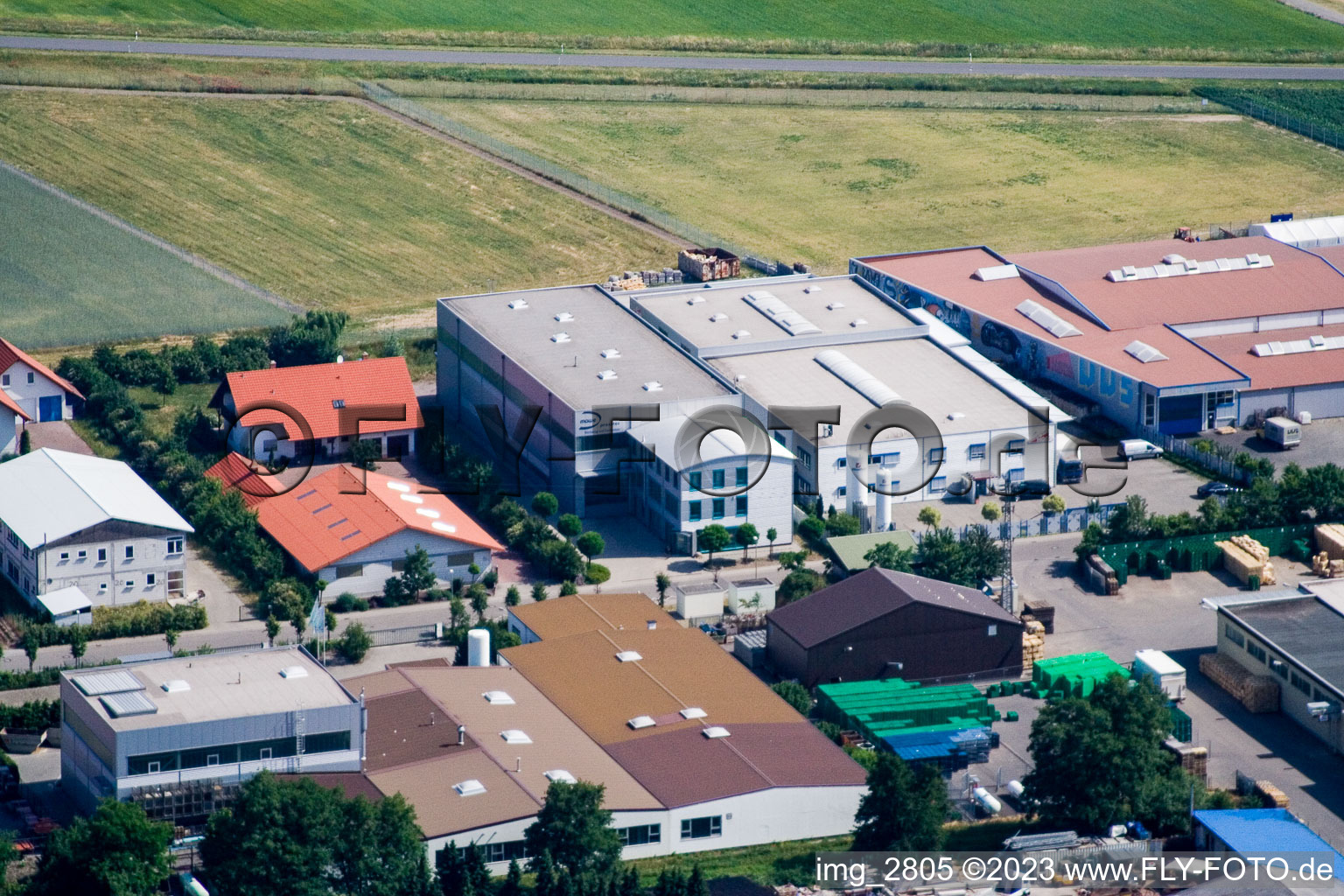 Luftaufnahme von Hatzenbühl, Gewerbegebiet W im Bundesland Rheinland-Pfalz, Deutschland