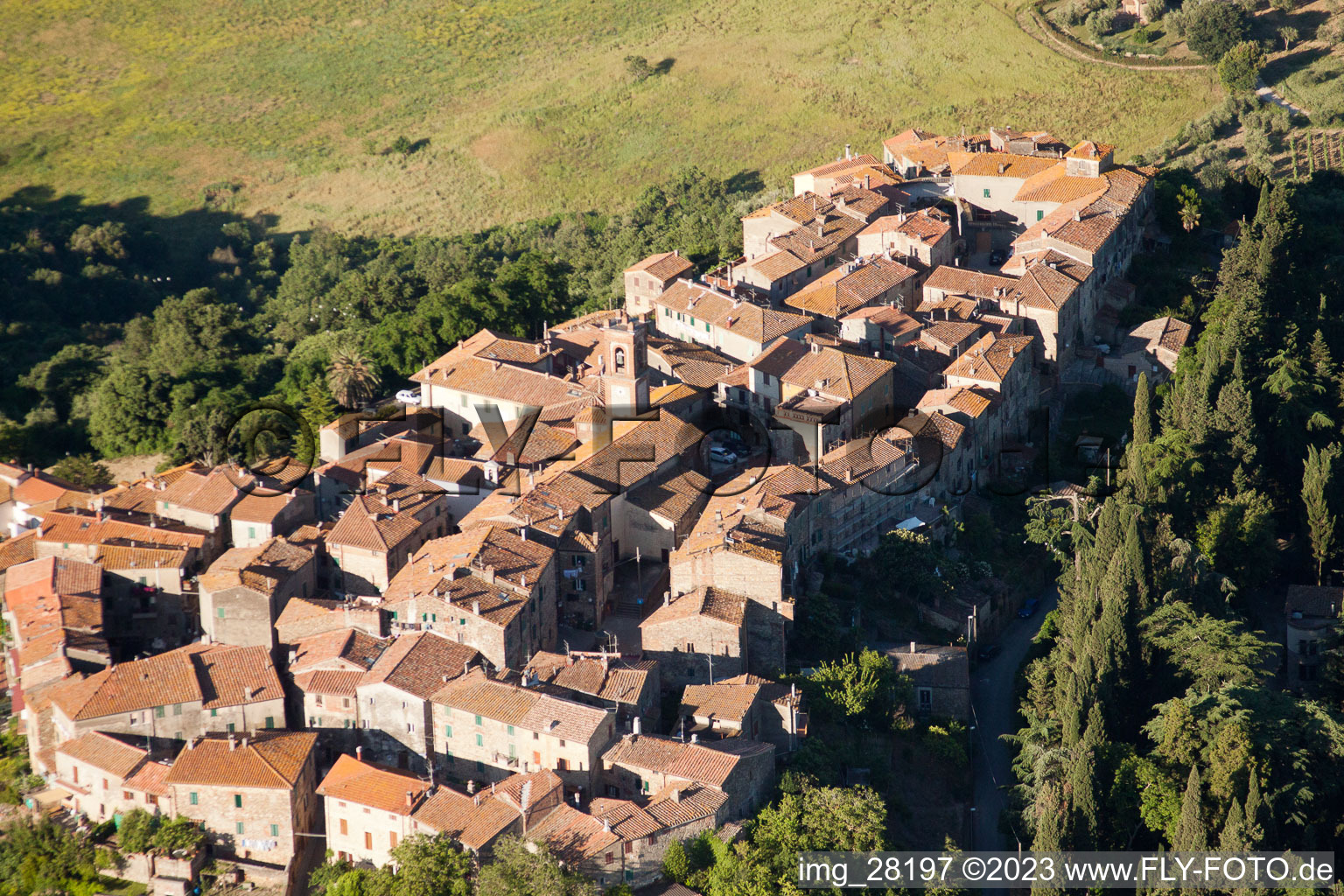 Luftbild von Civitella Marittima im Bundesland Toscana, Italien