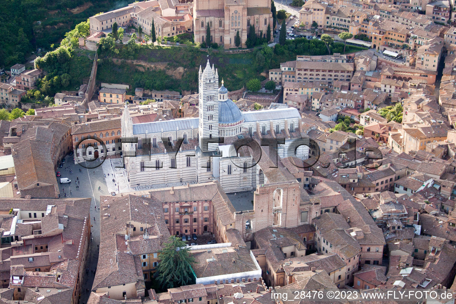 Luftbild von Siena im Bundesland Toscana, Italien