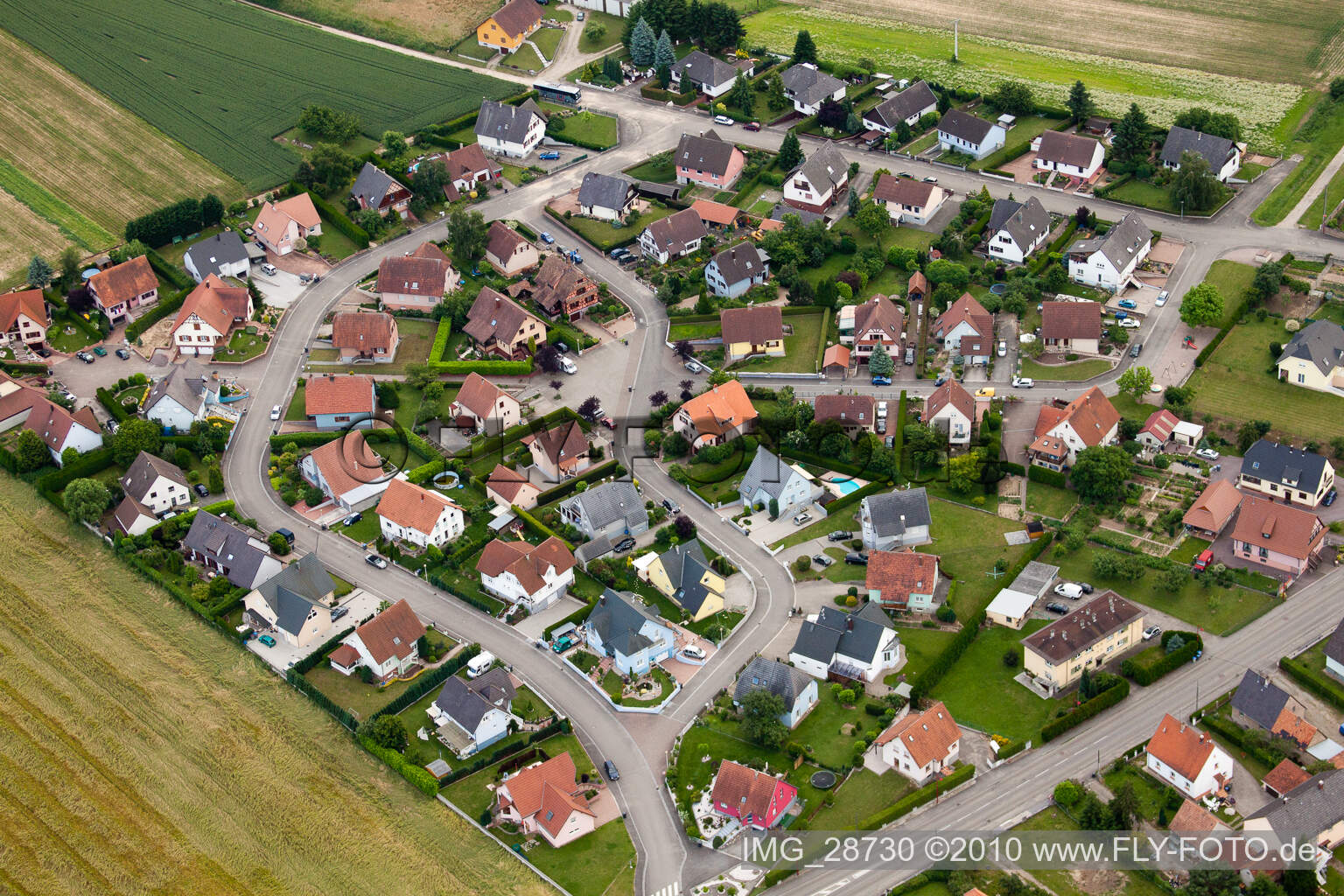 Scheibenhardt im Bundesland Bas-Rhin, Frankreich von einer Drohne aus