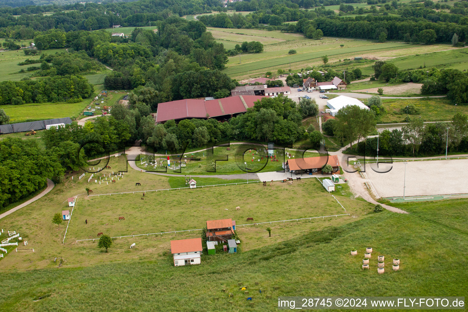 Luftbild von Haras de la Née in Neewiller-près-Lauterbourg im Bundesland Bas-Rhin, Frankreich