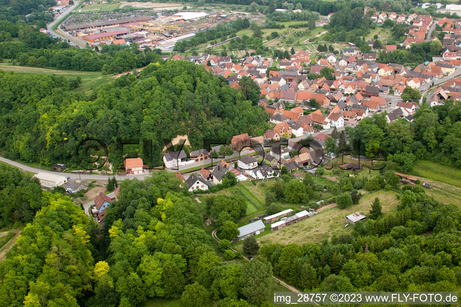 Drohnenaufname von Mothern im Bundesland Bas-Rhin, Frankreich