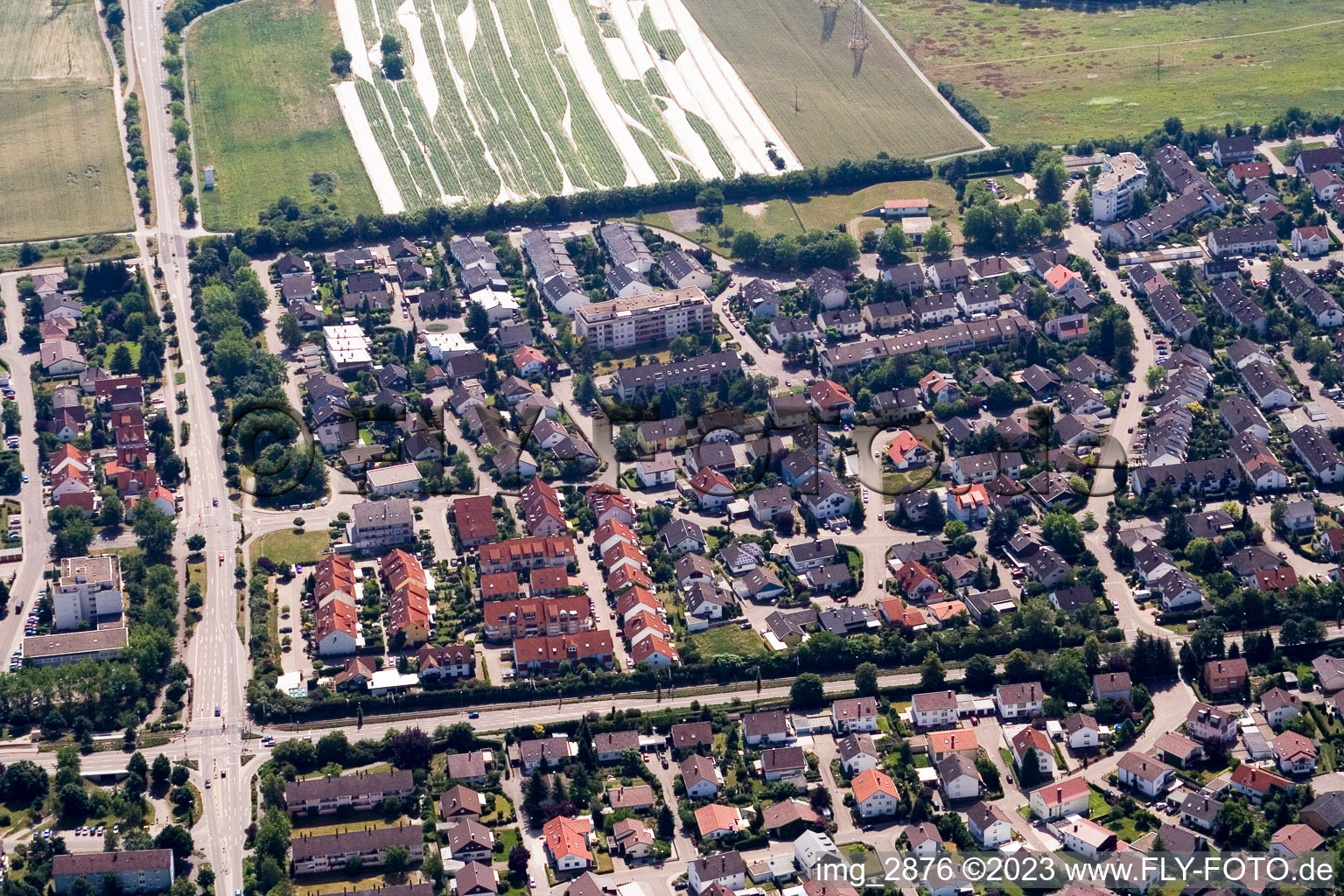 Ortsteil Leopoldshafen in Eggenstein-Leopoldshafen im Bundesland Baden-Württemberg, Deutschland aus der Luft