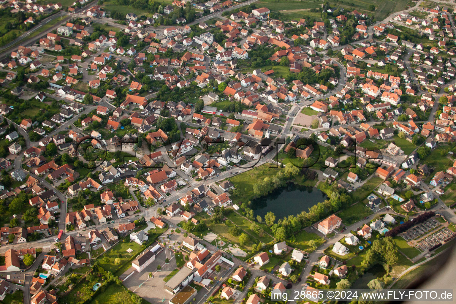 Luftbild von Dorf - Ansicht in Kilstett in Grand Est im Bundesland Bas-Rhin, Frankreich