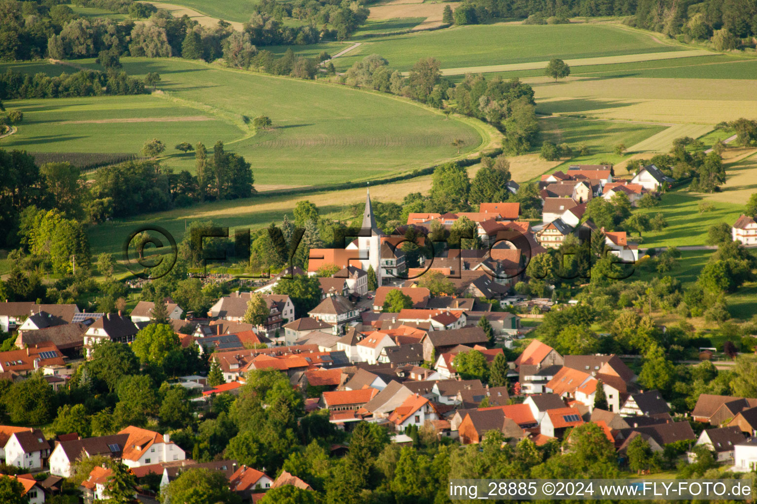 Luftbild von Dorf - Ansicht im Ortsteil Diersheim in Rheinau im Bundesland Baden-Württemberg, Deutschland