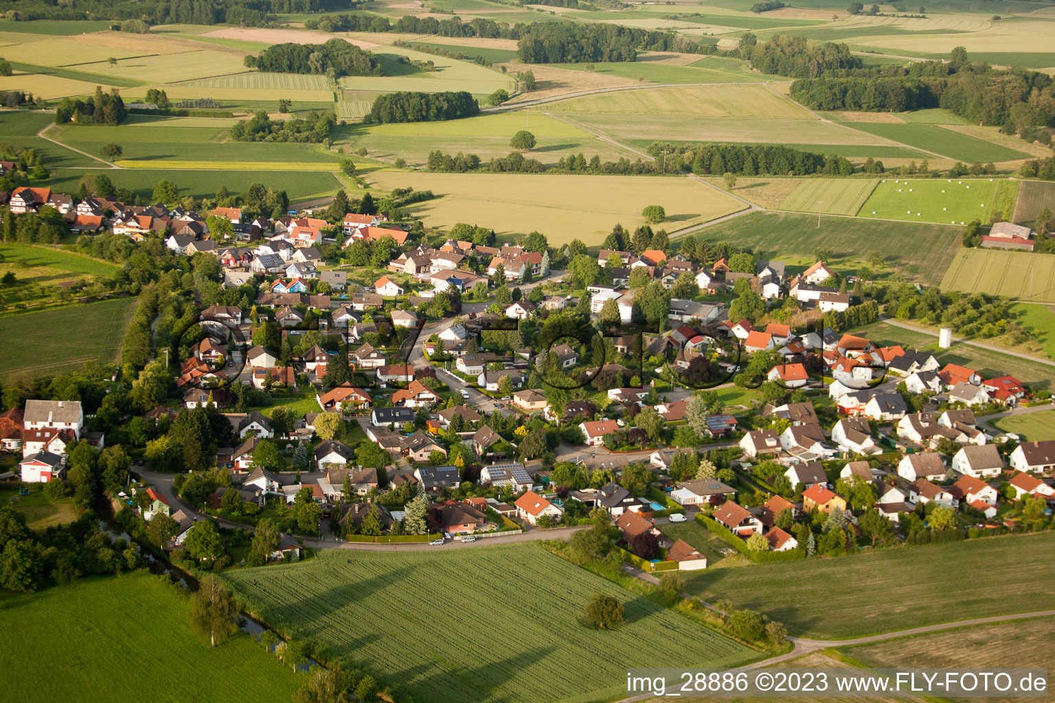 Schrägluftbild von Ortsteil Diersheim in Rheinau im Bundesland Baden-Württemberg, Deutschland