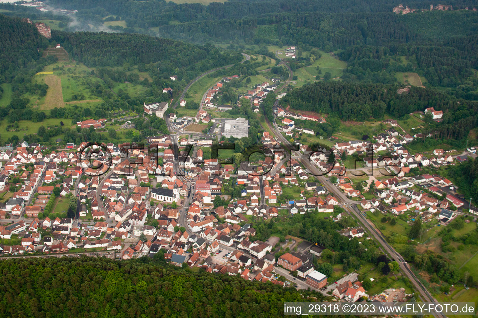 Luftaufnahme von Dahn im Bundesland Rheinland-Pfalz, Deutschland