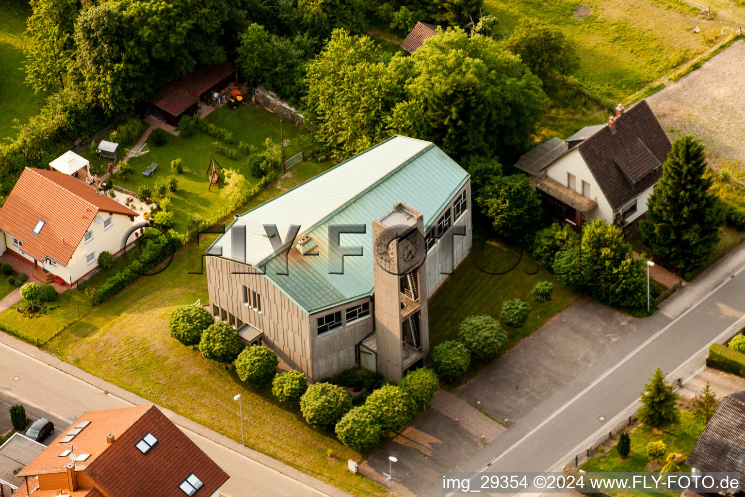 Kirchengebäude im Dorfkern im Ortsteil Gersbach in Pirmasens im Bundesland Rheinland-Pfalz, Deutschland