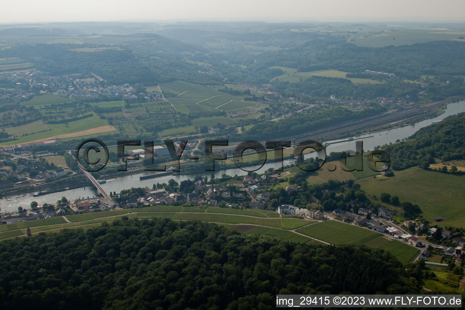 Luftbild von Schengen im Bundesland Gréiwemaacher, Luxemburg