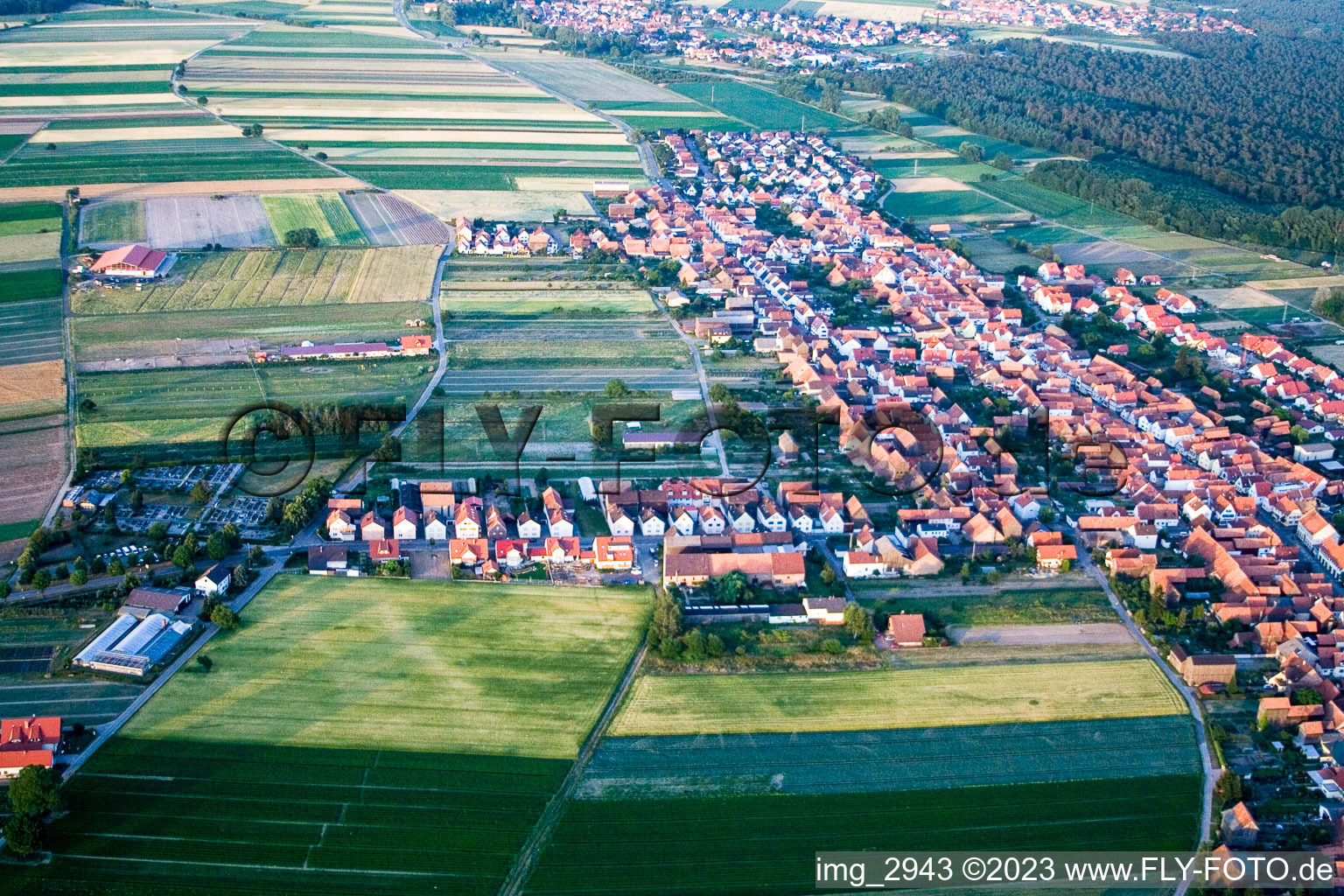 Luftbild von Hatzenbühl, Industriegebiet, auer im Bundesland Rheinland-Pfalz, Deutschland