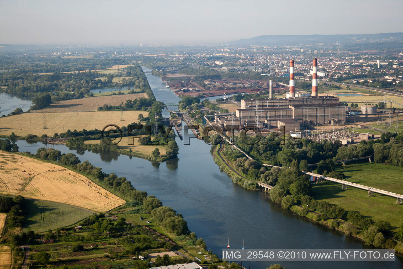 Kraftwerk an der Mosel in Richemont im Bundesland Moselle, Frankreich