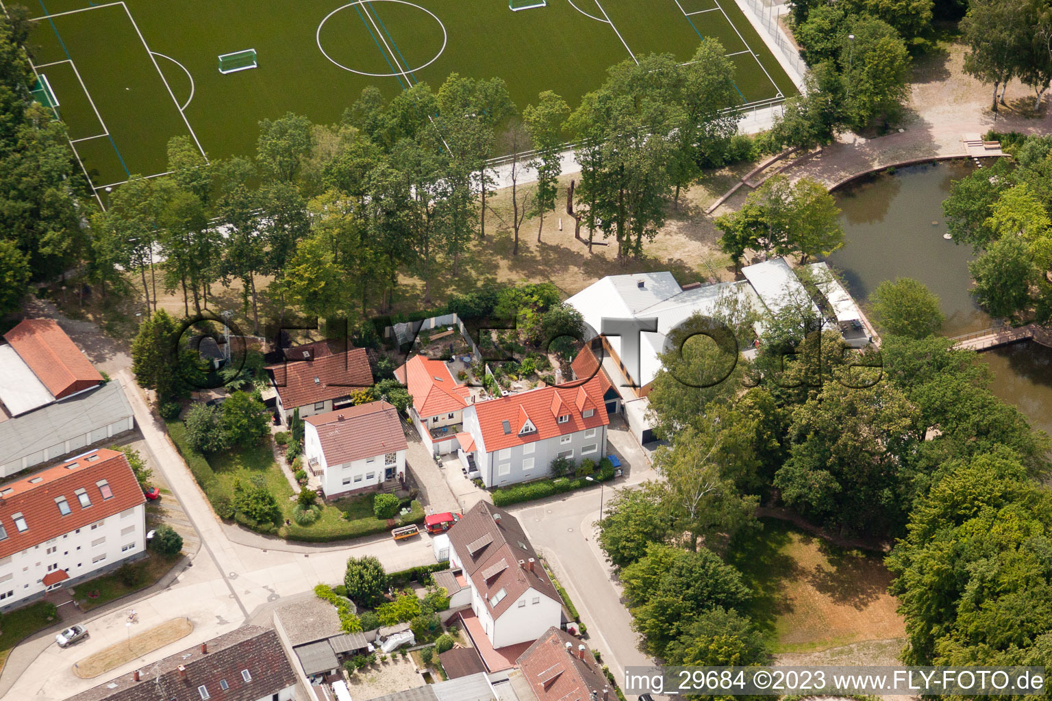 Kandel, Elsässerstr im Bundesland Rheinland-Pfalz, Deutschland aus der Drohnenperspektive