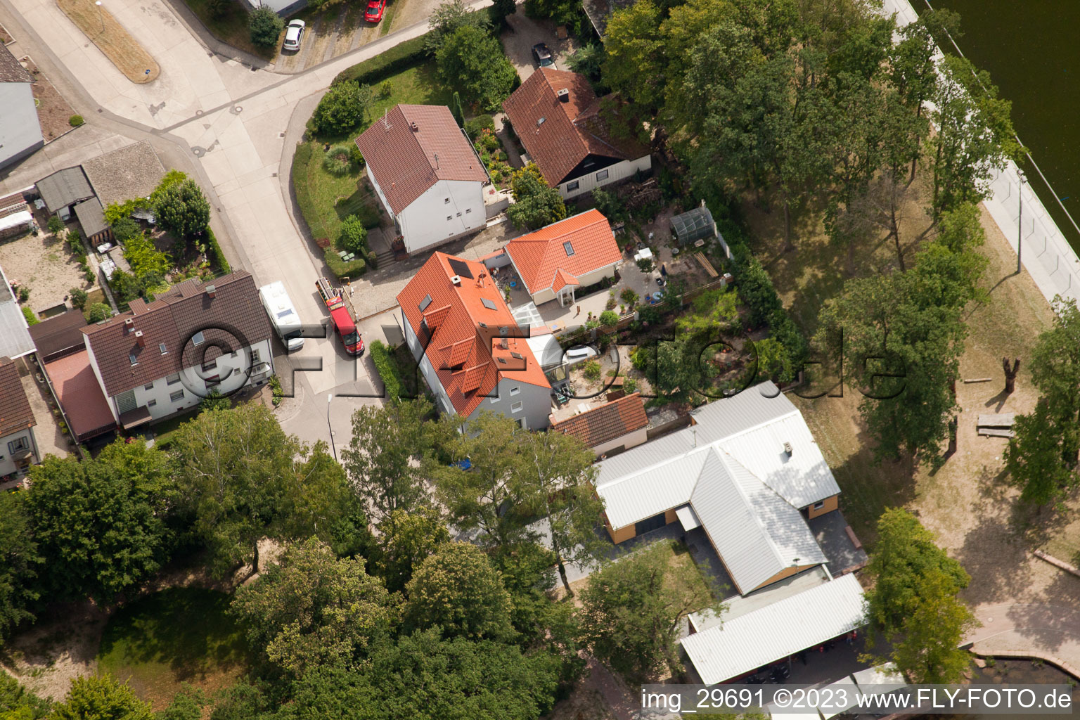 Kandel, Elsässerstr im Bundesland Rheinland-Pfalz, Deutschland von der Drohne aus gesehen