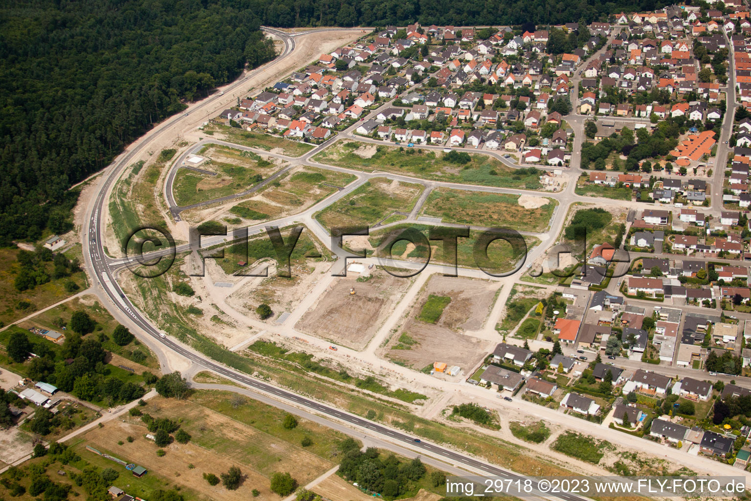 Jockgrim, Neubaugebiet West im Bundesland Rheinland-Pfalz, Deutschland aus der Drohnenperspektive