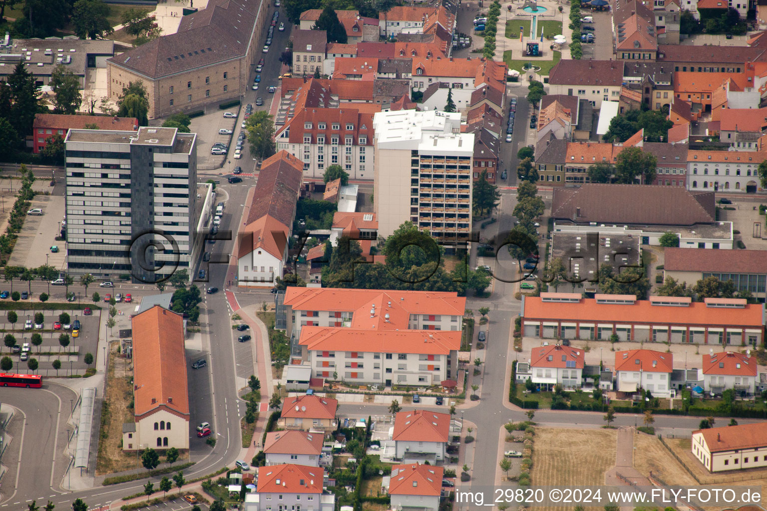 Germersheim im Bundesland Rheinland-Pfalz, Deutschland aus der Drohnenperspektive