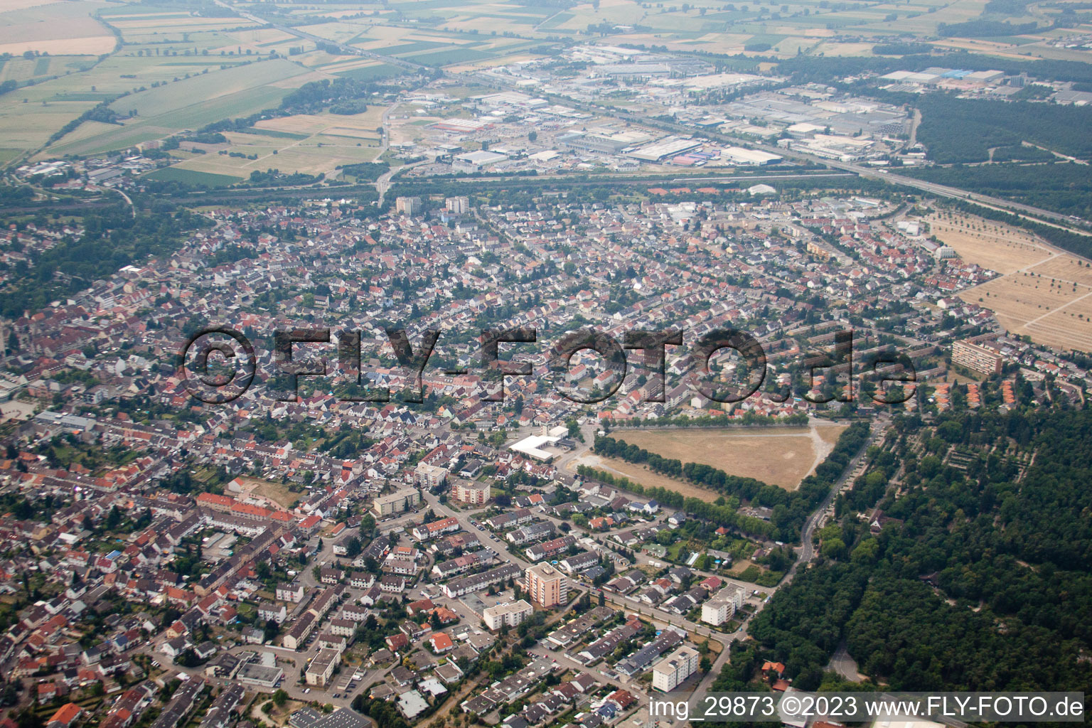Hockenheim im Bundesland Baden-Württemberg, Deutschland von oben gesehen