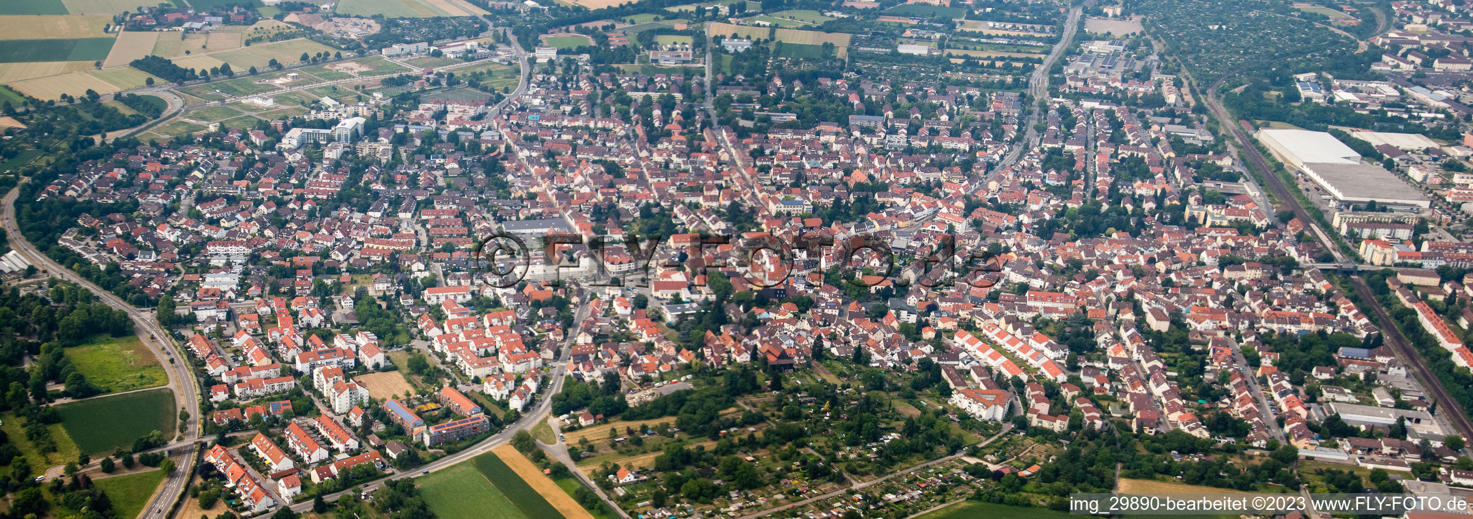 Luftbild von Ortsteil Kirchheim in Heidelberg im Bundesland Baden-Württemberg, Deutschland