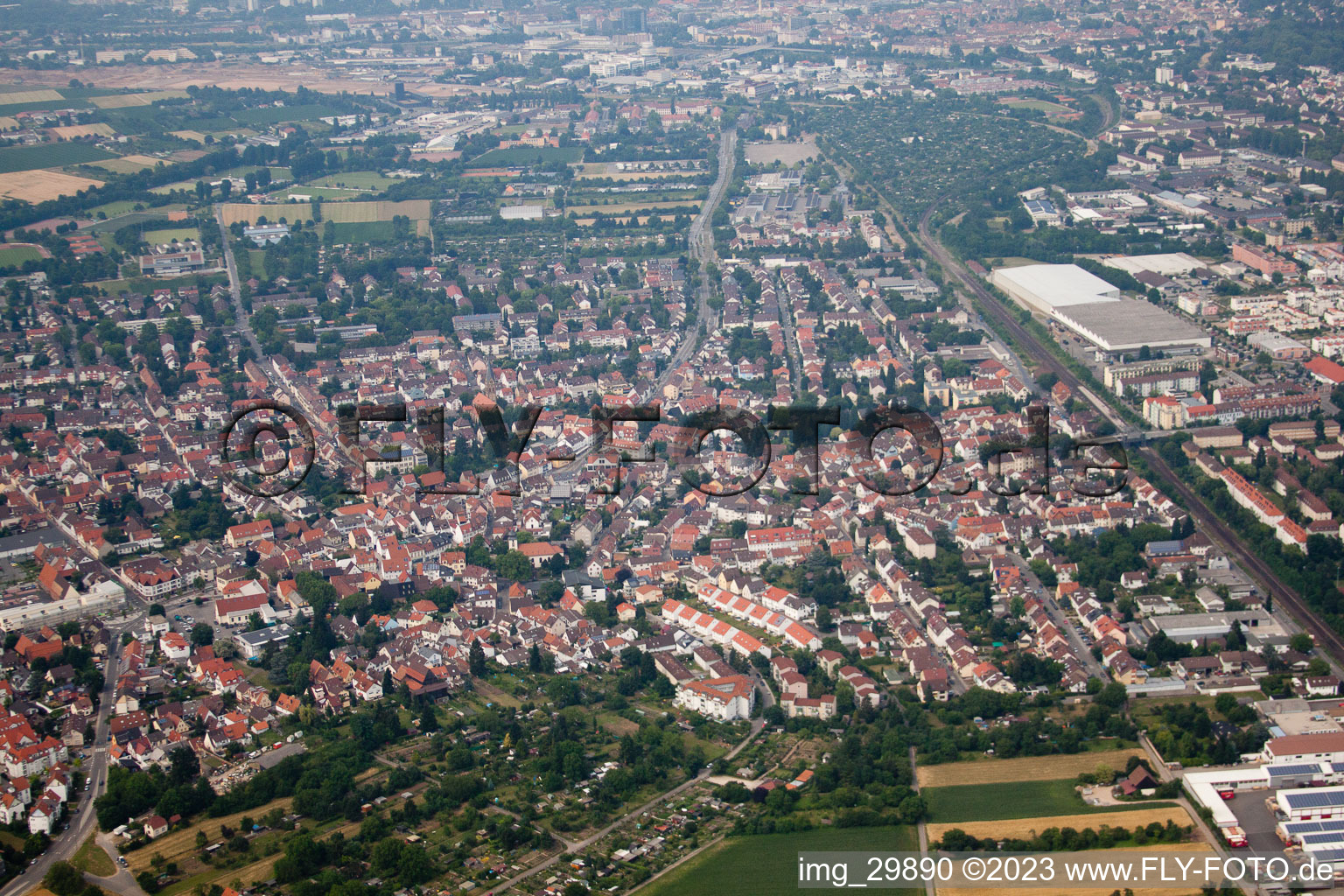Luftaufnahme von Ortsteil Kirchheim in Heidelberg im Bundesland Baden-Württemberg, Deutschland