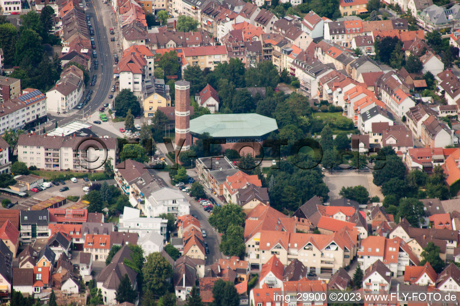 Luftbild von St. Johannes Kirche im Ortsteil Rohrbach in Heidelberg im Bundesland Baden-Württemberg, Deutschland