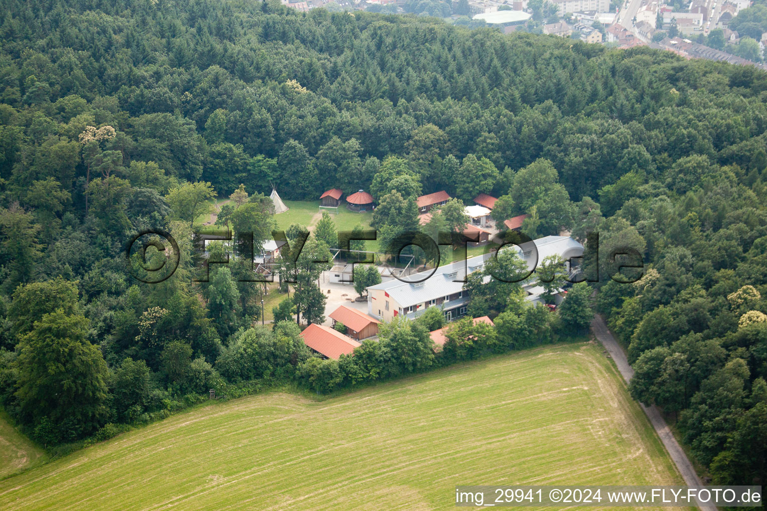 Schrägluftbild von Waldpiraten-Camp im Ortsteil Rohrbach in Heidelberg im Bundesland Baden-Württemberg, Deutschland