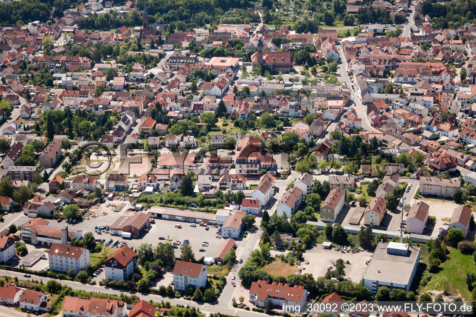 Luftbild von Eisenberg im Bundesland Rheinland-Pfalz, Deutschland