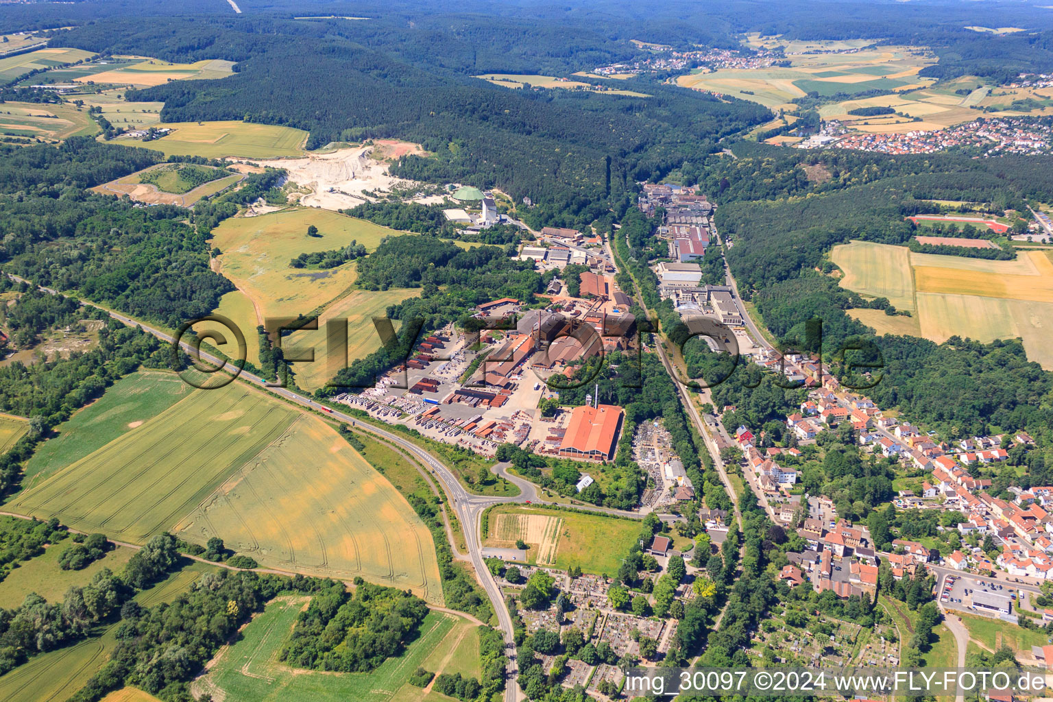 Eisenberg im Bundesland Rheinland-Pfalz, Deutschland von oben gesehen