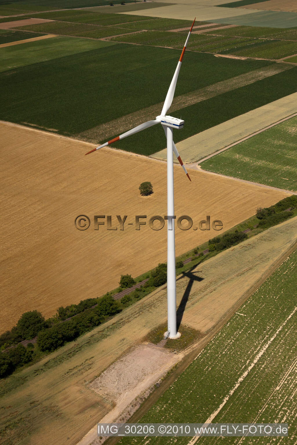 Luftbild von Offenbach an der Queich, Windkraftanlagen im Bundesland Rheinland-Pfalz, Deutschland