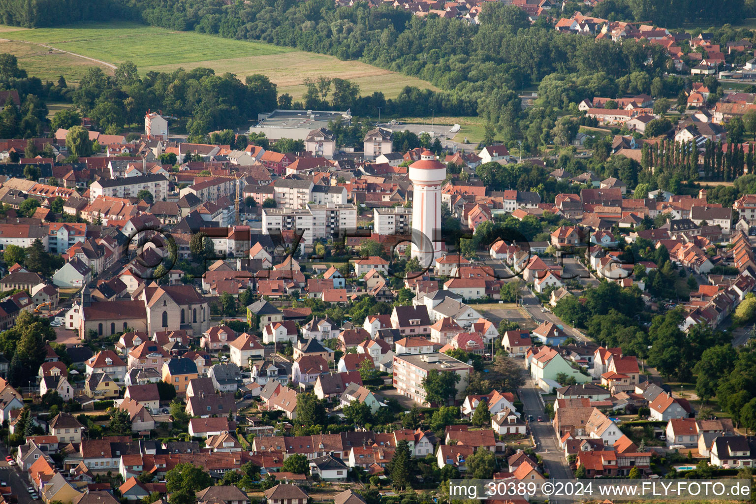 Luftaufnahme von Bischwiller im Bundesland Bas-Rhin, Frankreich